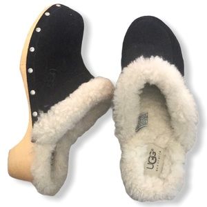 UGG AUSTRALIA MULES SANDALS S/N 5426